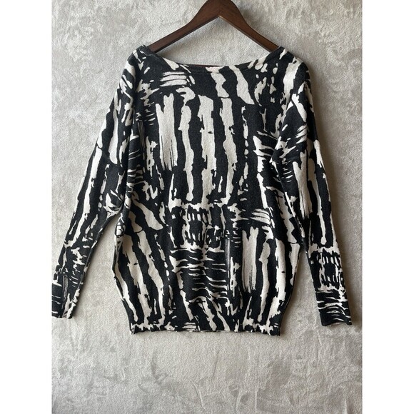 Angora Sweater Women's XL BEBE White Black Dolman Relaxed Geometric - Picture 3 of 7